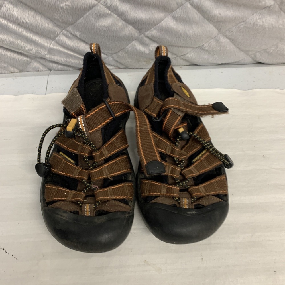 Keen‎ Newport H2 Waterproof Sandals Brown Kids Size Rubbed Off Drawstring